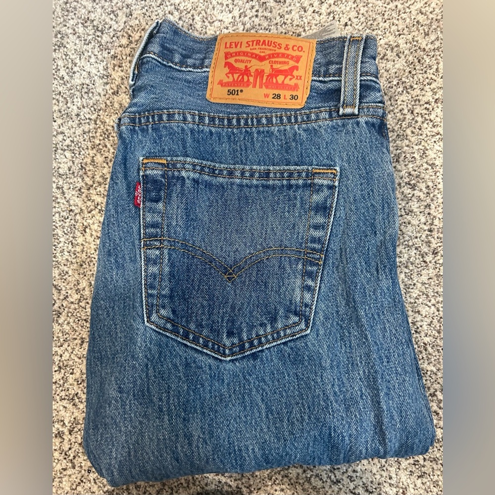 Levi 501 Jeans - W28